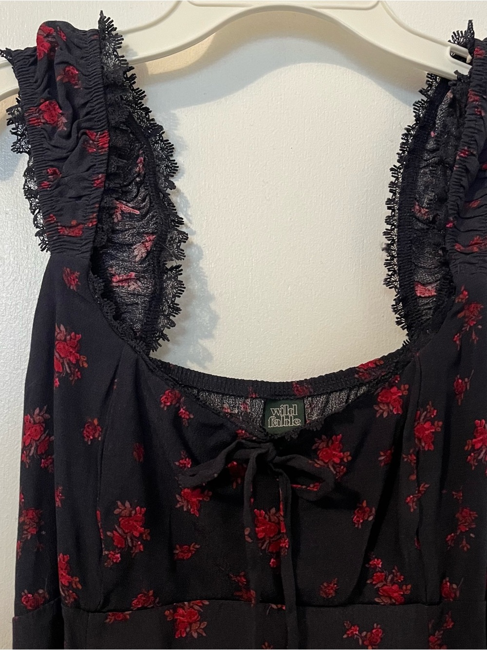 wild fable Black with Red Floral Print and Lace Trim